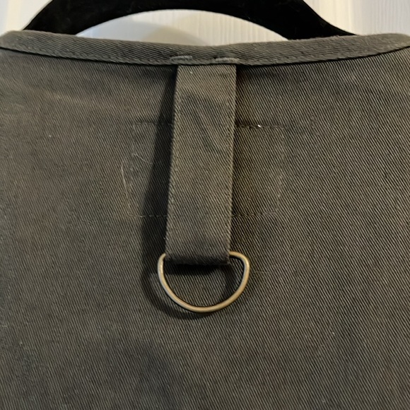 Vintage XXL White River Rmy Green Fly Shop Fly Fishing Vest with 2 lures. - Picture 10 of 13